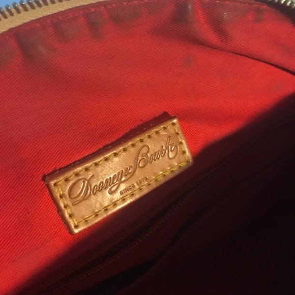 VTG DOONEY & BOURKE BEIGE AND TAN LEATHER TRIM - Picture 8 of 9